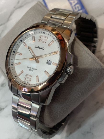 CASIO (5250w) Чоловічий годинник. Оригінал.