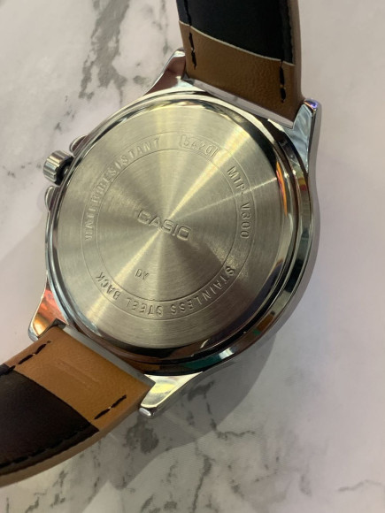 CASIO (69-00w) Чоловічий наручний годинник. Оригінал.