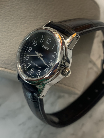 CASIO (27-80w) Жіночий годинник. Оригінал.